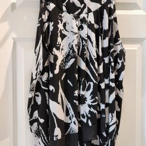 Shannon Ford of New York top 2X color black and white sleeveless layered front